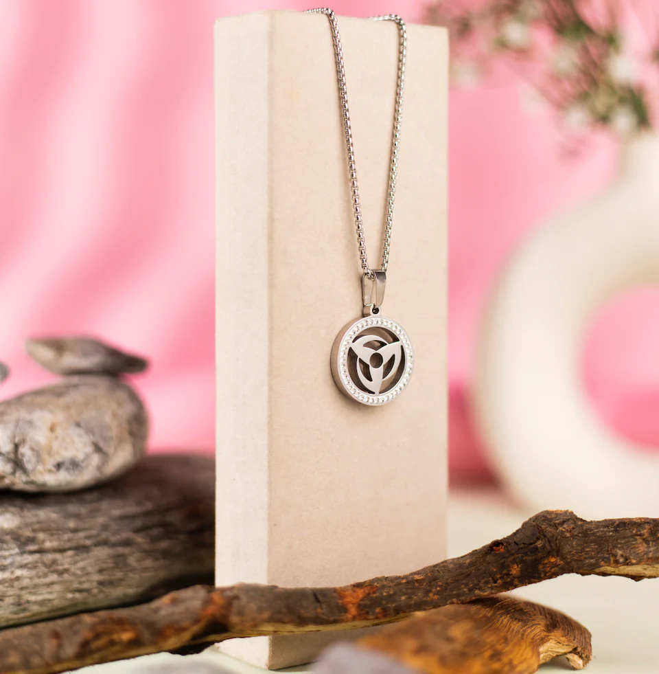  Kamui Locket For Men view 4